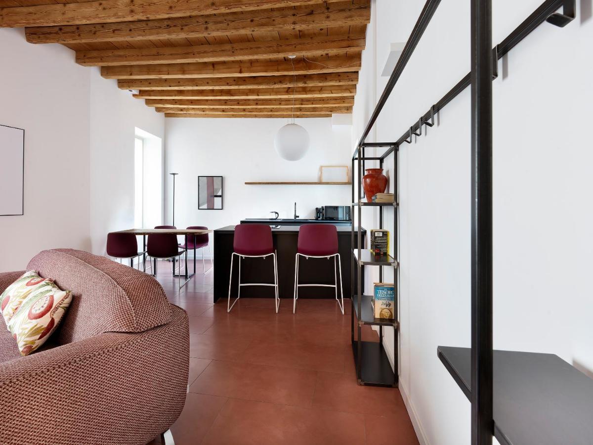 Sg9 City Apartments Brescia Esterno foto